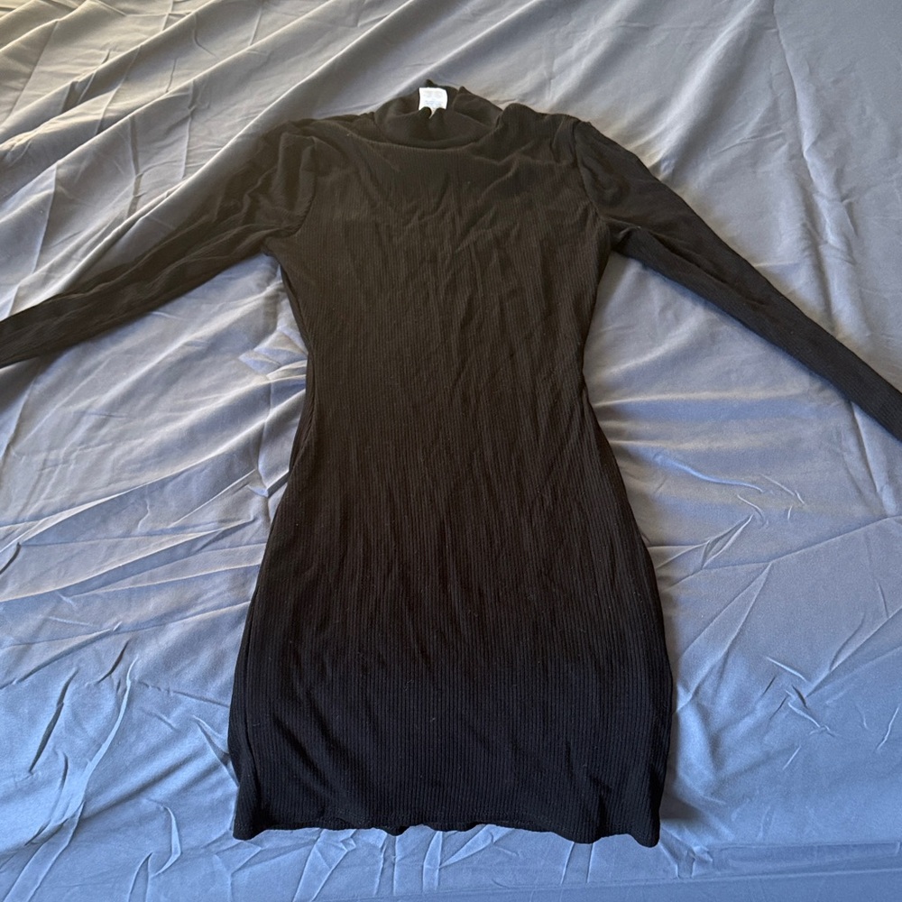 Ribbed Black Long Sleeve miniDress